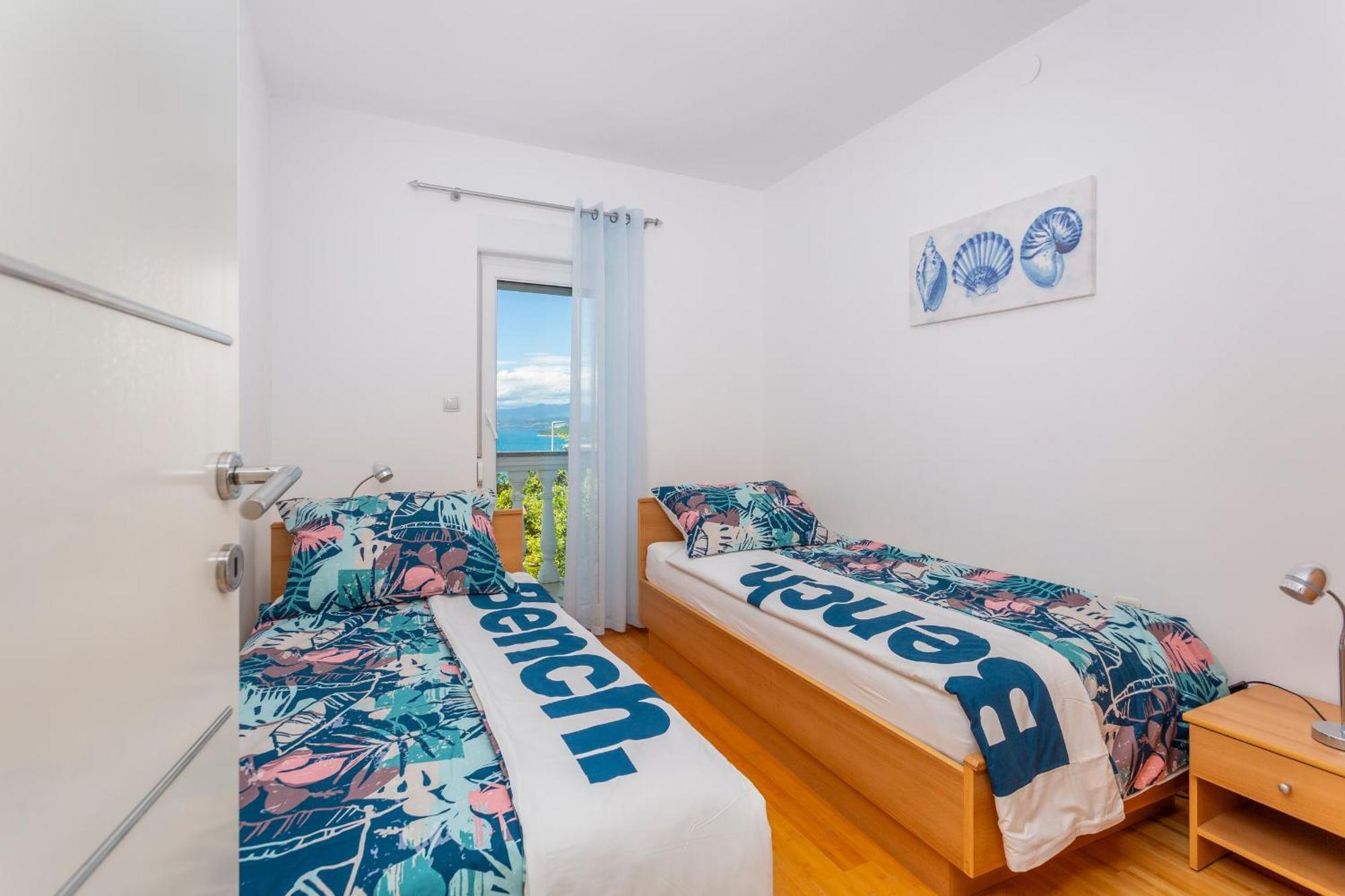 Apartments By The Sea Njivice, Krk - 5296 Exterior foto